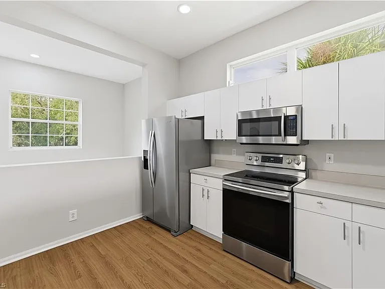 3442 Pointe Creek Ct #201 — Photo 6