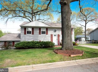 752 215th St, Pasadena, MD 21122