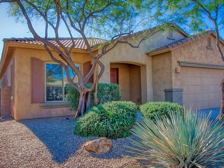 1247 W Lyle Ln — Photo 3
