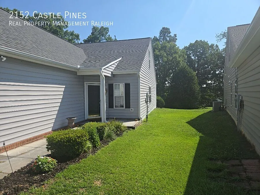 4 bed, 1713 sqft, $1,999 — Photo 2