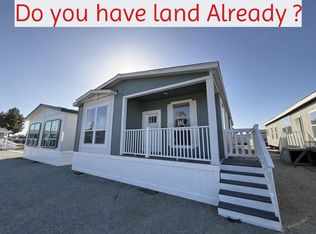 4 Bonanza Rd, Phelan, CA 92371