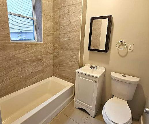 3rd image of 901 Bergen St APT 1B