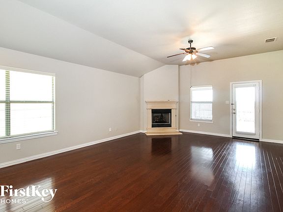 3rd image of 46 N Highland Dr