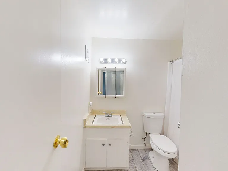 5550 Central Ave — Photo 12