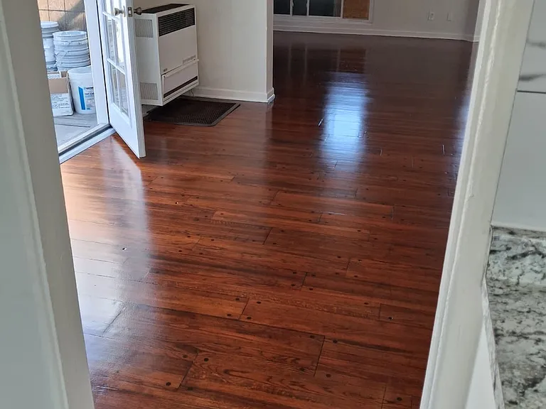 626 Emory St — Photo 2