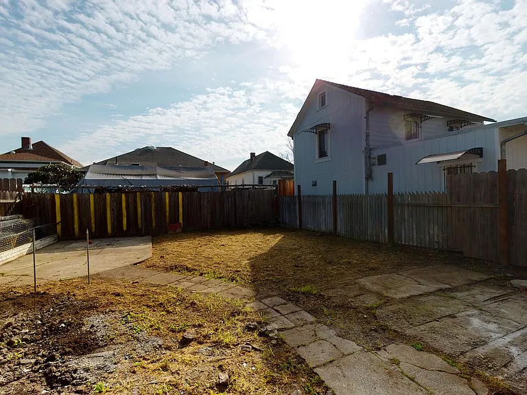 2202 Coolidge Ave — Photo 13