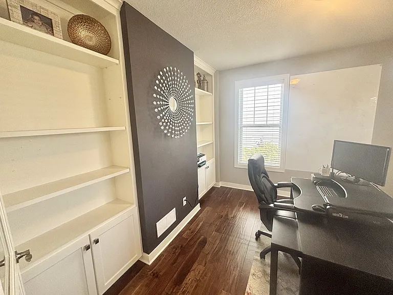9068 Red Oak Trl — Photo 5