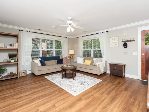 1845 Candlewood Ct Unit 104, Charlottesville, VA 22903