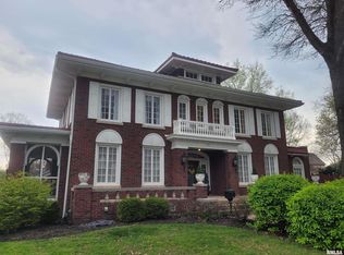 320 N 9th St, Mount Vernon, IL 62864