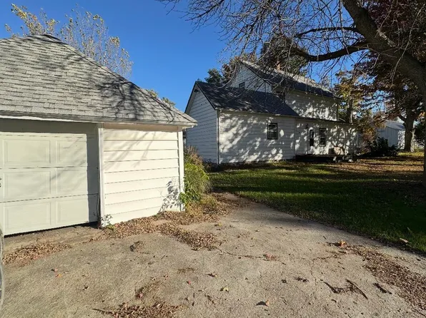 201 Wilkes St, Farragut, IA 51639