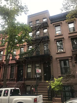 Rented by PMG Real Estate  | media 13