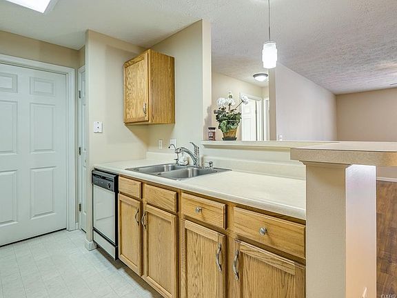 3rd image of 1783 Waterstone Blvd #208