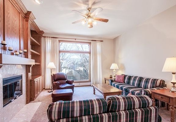 4th image of 2342 N Vinegate Cir
