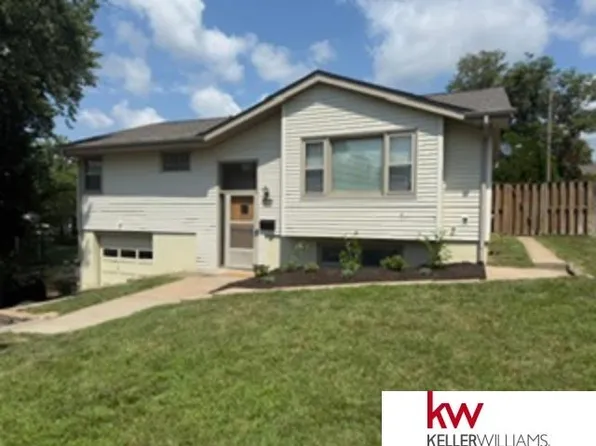 723 Dublin Dr, Papillion, NE 68046