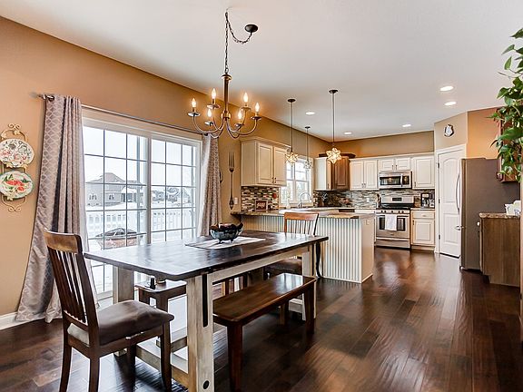 5th image of 1612 Waxwing Ct