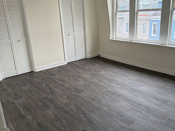 5th image of 532 N 10th St APT 1