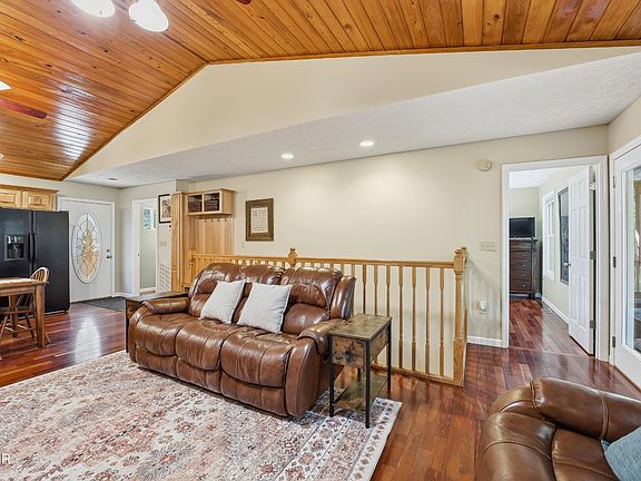 5th image of 604 Monte Wood Cir