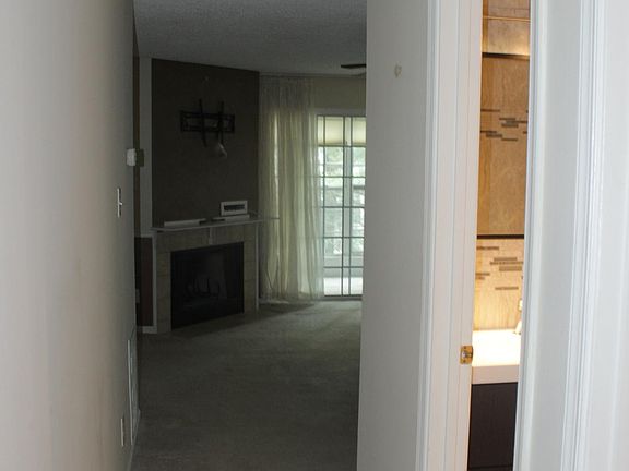 3rd image of 12105 Greenwood Ct