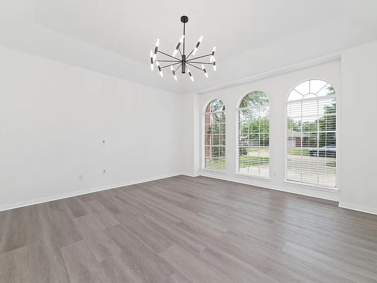 4211 Torrey Creek Ln — Photo 5