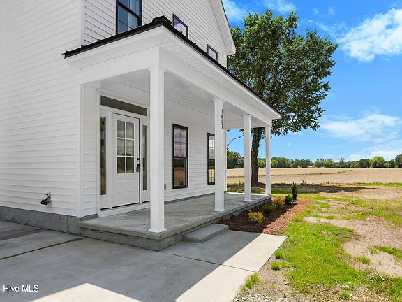 4th image of 1851 Carraway Road