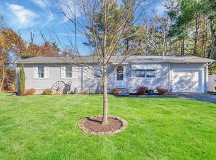 247 Hanson Dr, Springfield, MA 01128
