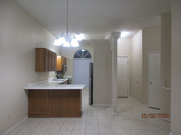 3rd image of 1952 N Pine Valley Dr