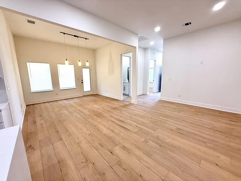 921 S Franklin Dr — Photo 10