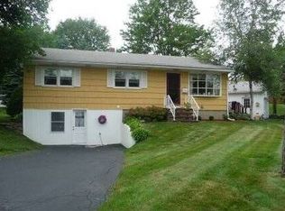 45 2nd Ave, Augusta, ME 04330