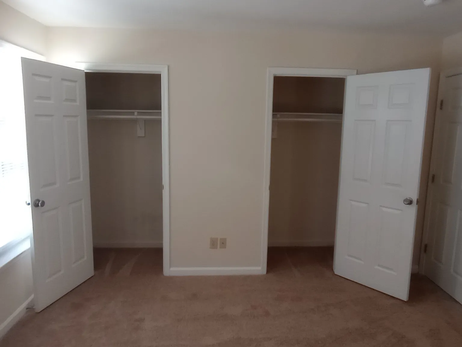 2 bed, 1.5 bath, 1100 sqft, $1,750 — Photo 3