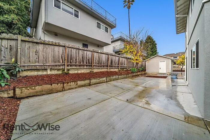 1600 5th Ave #2 — Photo 23
