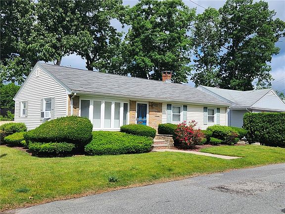 2nd image of 29 Pensaukee Ave