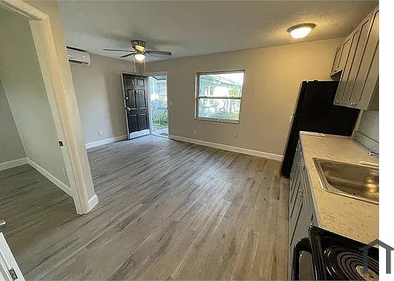 1 bed, 800 sqft, $1,250 — Photo 3