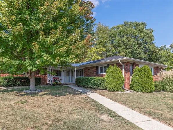 50 Overlook Dr, Bargersville, IN 46106