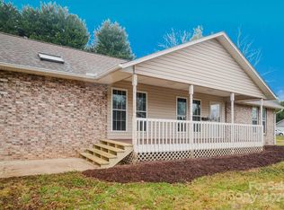 13 Cameron Dr, Etowah, NC 28729