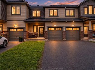 2107 Winsome Ter, Ottawa, ON K4A 5N1