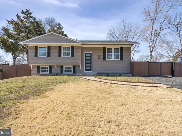 8024 Imperial St, Alexandria, VA 22309