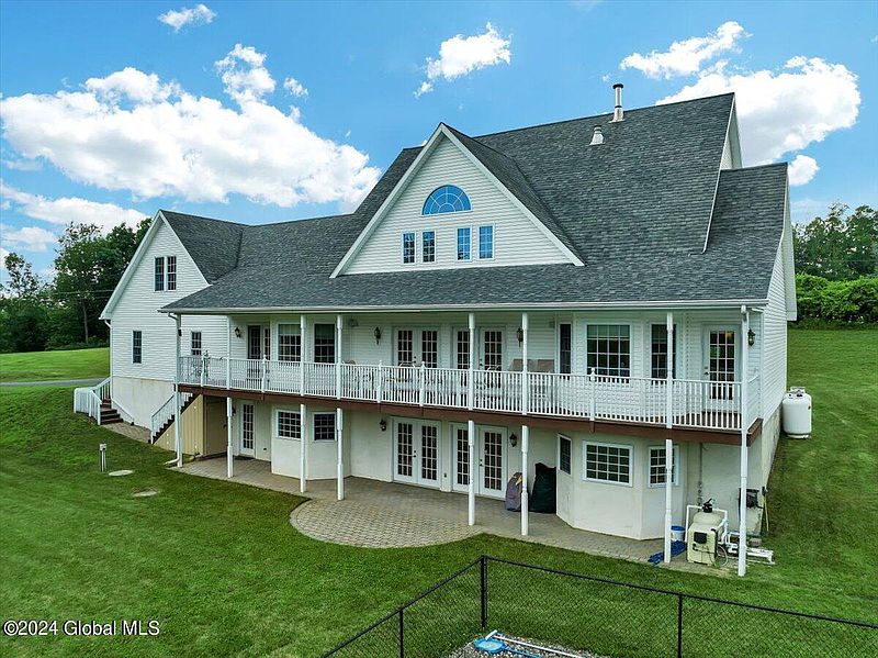 3rd image of 792 Farm To Market Road