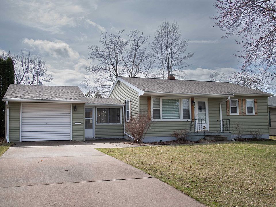 1st image of 1115 10th Ave W