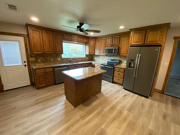 2nd image of 2905 W Avenue S
