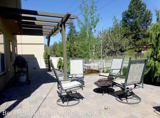 684 SE Gleneden Pl, Bend, OR 97702