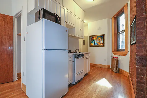 Rented by Corcoran | media 29