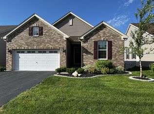 2071 Magenta Ln, Algonquin, IL 60102