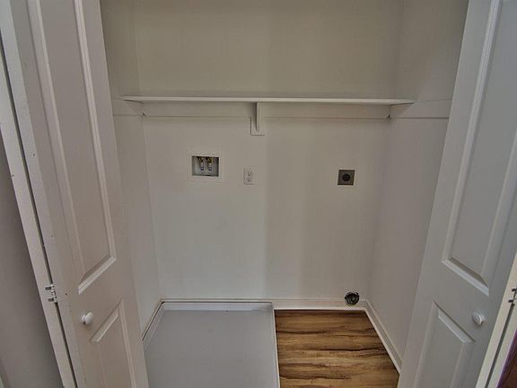 Washer and Dryer Hookups