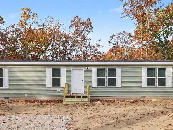 7333 S Forest Glen Dr, Rothbury, MI 49452