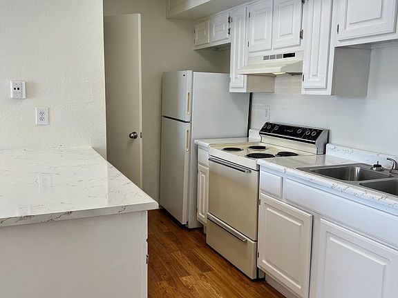 5th image of 1302 E Broadway St APT 538