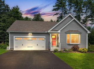 16 Wilson Way, Brentwood, NH 03833