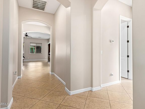 4th image of 2325 E Winston Drive