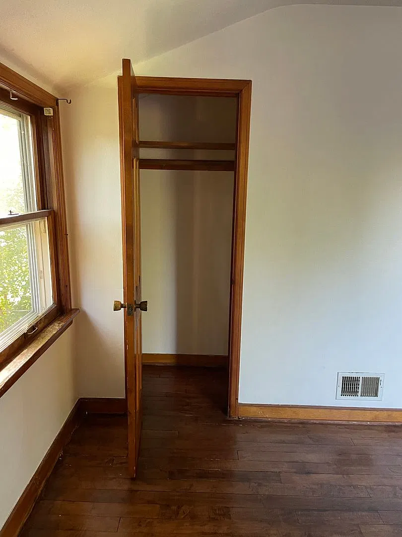 2828 S 48th St — Photo 2