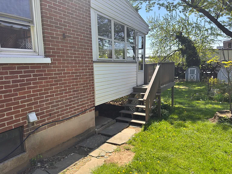 863 Fountain Ave — Photo 14