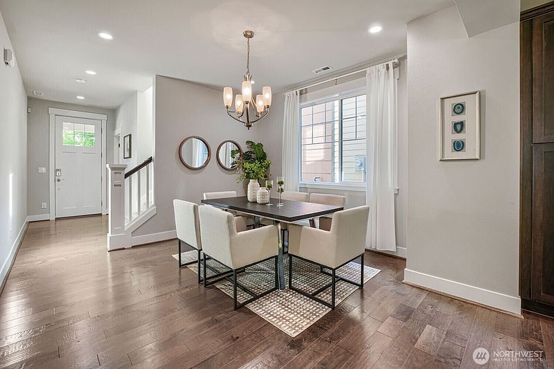 4th image of 24356 NE 15th Way